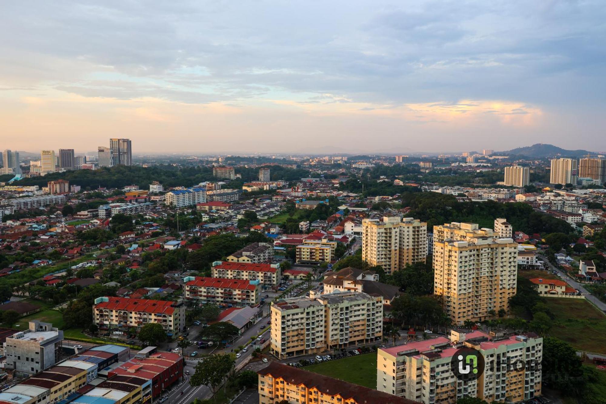 Apartment Silverscape Premium By I Housing